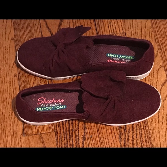 skechers jersey bow slip on shoes